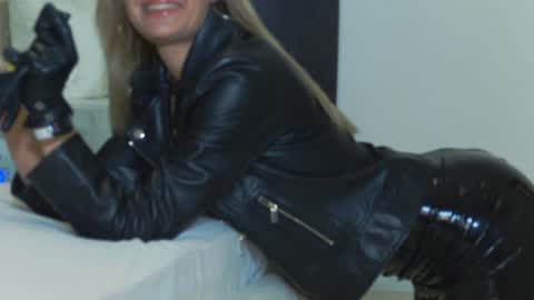 Helen online show from 01.18.25