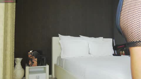 Helen online show from 12.01.25