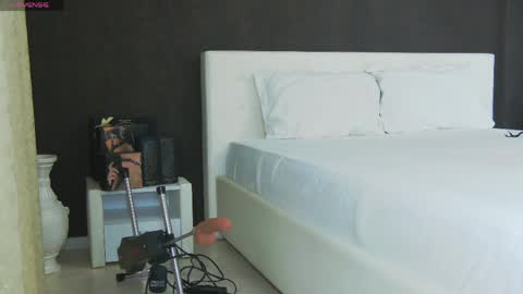 Helen online show from 06.08.26
