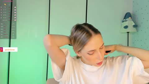 Snapshot of heidas_passion chatting on 02.02.25 Heida online show from 02.02.25