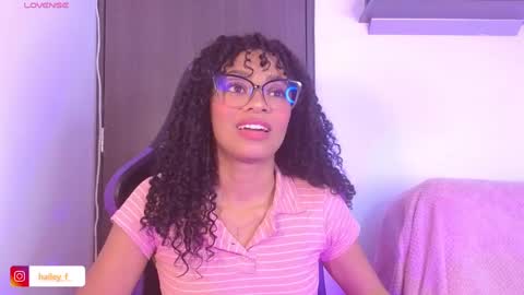 Snapshot of heily_fox chatting on 02.25.25 HEILY online show from 02.25.25