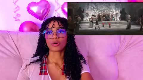 Snapshot of heily_fox chatting on 03.04.25 HEILY online show from 03.04.25