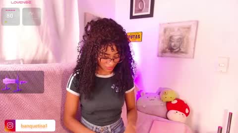 Snapshot of heily_fox chatting on 03.10.25 HEILY online show from 03.10.25