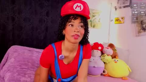 Snapshot of heily_fox chatting on 10.28.25 HEILY online show from 10.28.25