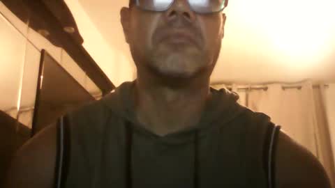 Snapshot of heistt chatting on 09.18.25 Heist Stein online show from 09.18.25