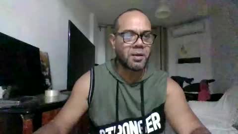 Snapshot of heistt chatting on 11.19.25 Heist Stein online show from 11.19.25