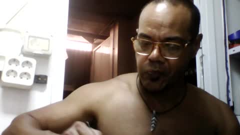 Snapshot of heistt chatting on 07.13.26 Heist Stein online show from 07.13.26