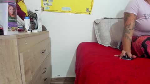 Hela   Independent model online show from 11.24.25