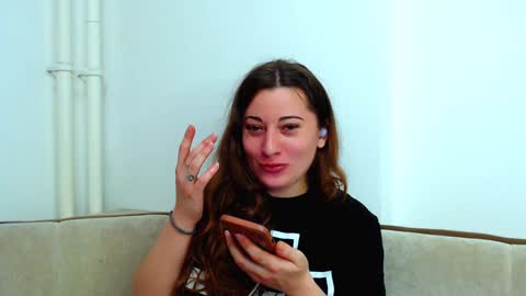 helen_adams_ online show from 12.03.24