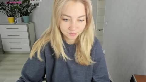 Helen sven online show from 09.19.25