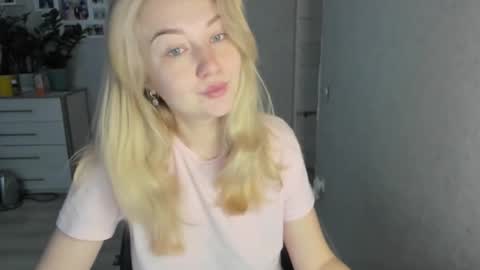 Helen sven online show from 10.18.25