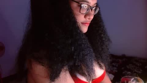 Snapshot of helena_grant chatting on 01.07.25 Helena online show from 01.07.25