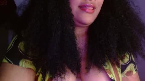 Snapshot of helena_grant chatting on 01.22.25 Helena online show from 01.22.25