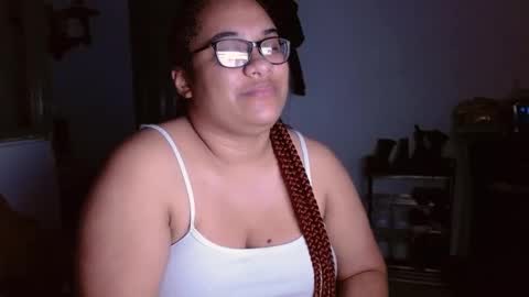 Snapshot of helena_grant chatting on 02.18.25 Helena online show from 02.18.25