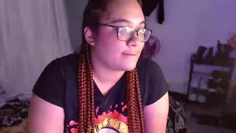 Snapshot of helena_grant chatting on 02.20.25 Helena online show from 02.20.25