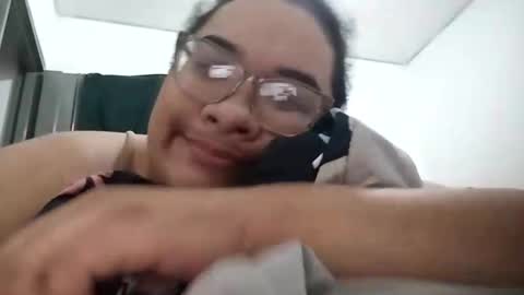 Snapshot of helena_grant chatting on 03.11.26 Helena online show from 03.11.26