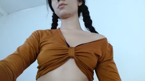 Snapshot of helena_hadler chatting on 01.28.25 -- EE -- online show from 01.28.25