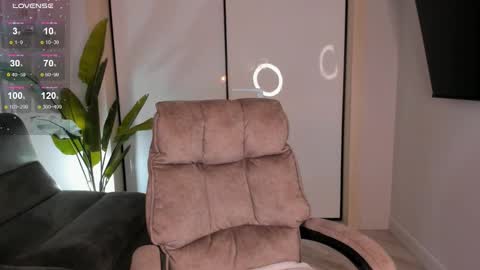 Helen online show from 02.26.25