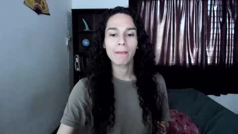Snapshot of helena_spellman chatting on 04.22.26 helena_spellman online show from 04.22.26