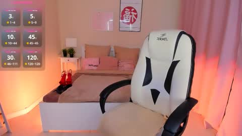 Snapshot of helenaregal chatting on 11.16.25 Helena online show from 11.16.25