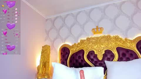 H E L E N A  online show from 03.06.25