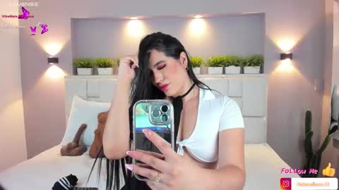 H E L E N A  online show from 12.02.25