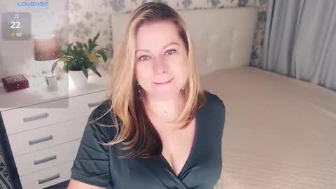 Helena Bonham online show from 02.01.25