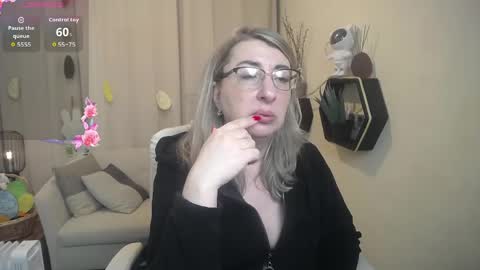 Snapshot of helenenigma chatting on 04.06.26 helenenigma online show from 04.06.26
