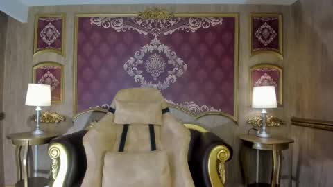 Helen or Hells online show from 09.19.25