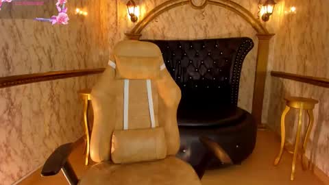 Helen or Hells online show from 11.15.25