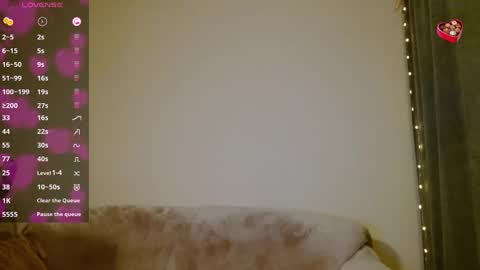 HelenXLove online show from 12.16.24