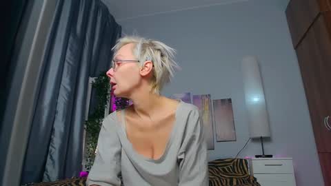 Helga online show from 01.31.25