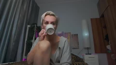 Helga online show from 02.27.25