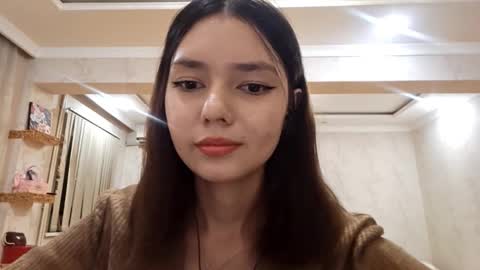 Snapshot of helgakraszewski chatting on 09.13.25 Alice online show from 09.13.25