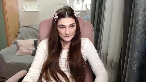 Snapshot of helgamun chatting on 11.23.25 helgamun online show from 11.23.25