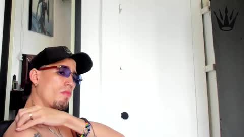 Snapshot of hell_boy66 chatting on 10.28.25 Eros online show from 10.28.25