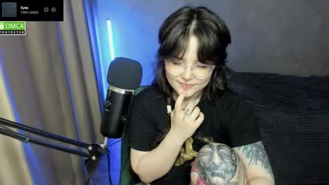 Red online show from 11.18.25