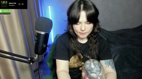 Red online show from 11.26.25