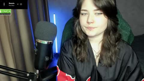 Snapshot of hell_hotline chatting on 05.21.26 Red online show from 05.21.26