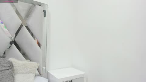 Hellen  online show from 01.25.25