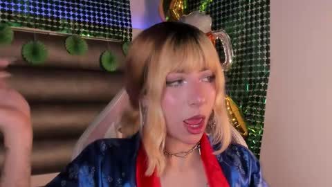 hellen__smith_ online show from 03.18.26