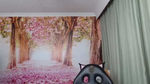 Hellen online show from 01.22.25