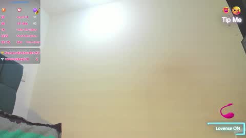 Snapshot of hellen_starx chatting on 02.14.25 hellen_starx online show from 02.14.25