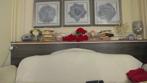    online show from 04.12.26