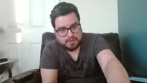 Snapshot of hellflow chatting on 01.28.25 hellflow online show from 01.28.25