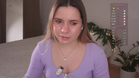 Snapshot of hello_taya chatting on 12.22.25 Taya online show from 12.22.25