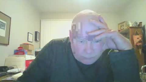 helloforfun111 online show from 04.12.26