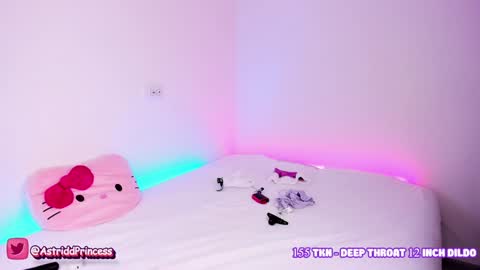 helloiamastrid online show from 12.01.24