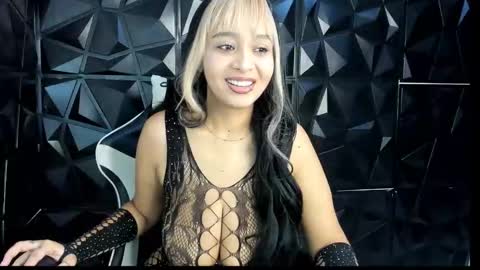 heluehorny13 online show from 09.28.25