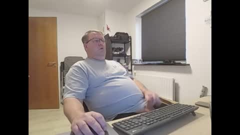 henrikrp1971 online show from 12.22.25